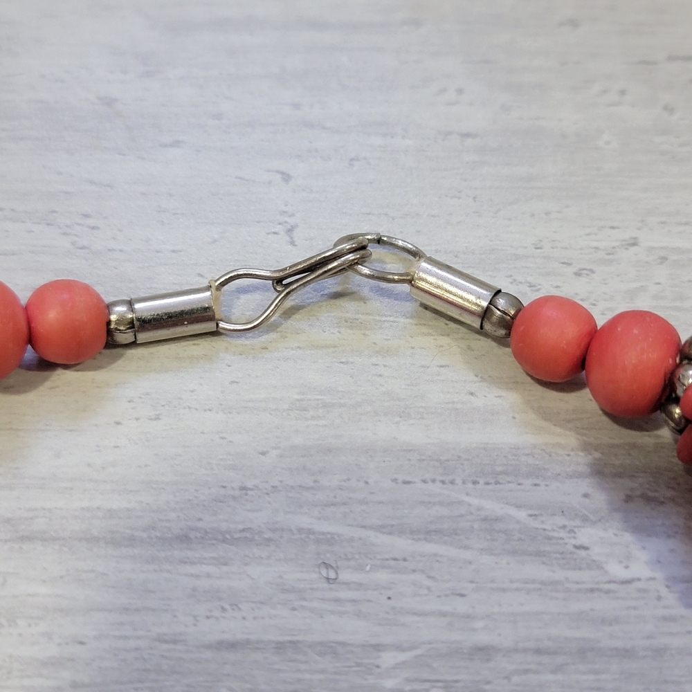 Vintage Boho Coral Multi Strand Beaded Torsade Necklace Tropical Earthy - Picture 8 of 17